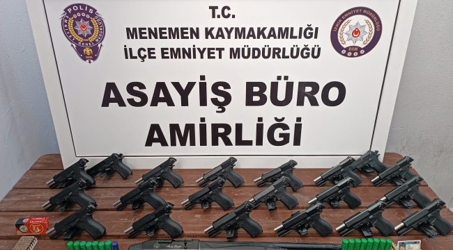 Suç makinesi Menemen'de sahte kimlikle silah ticareti yaparken yakalandı