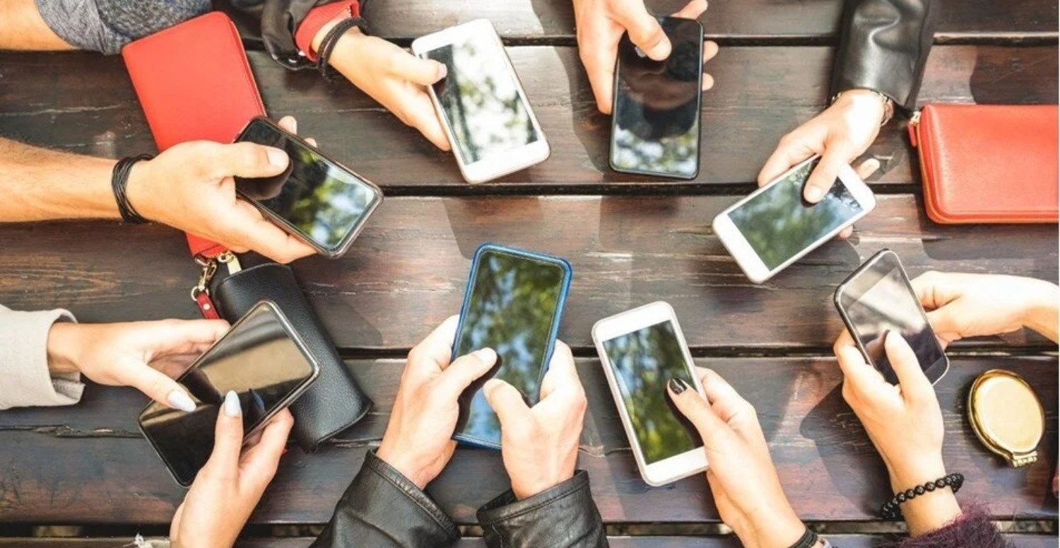 Çekmecesinde eski telefonu olanlar dikkat! Bunu yapmayanların telefonu çöp olacak