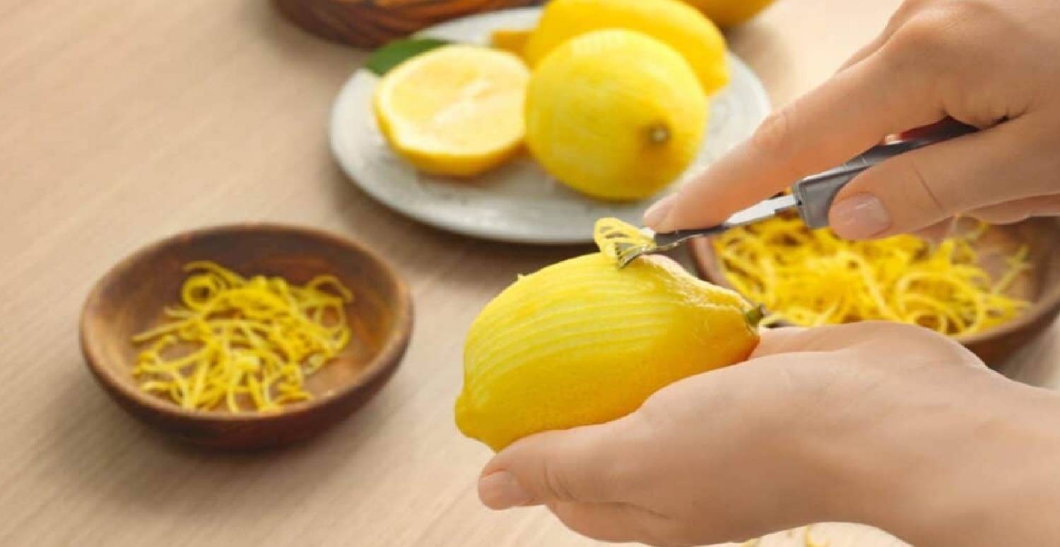 Цедра апельсина лимона. Лимона цедра. Лимон в кулинарии. Лимон с тонкой кожурой. Твист из цедры лимона.