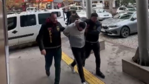 İzmir Menemen'de İş yerini kurşunlayan şüpheli kasten öldürmeye teşebbüs ve 9 ayrı suçtan aranıyormuş!