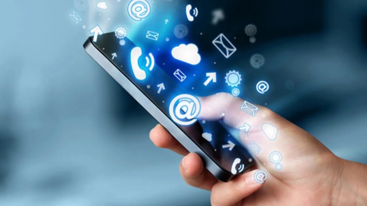 Operatörler bedava internet dağıtıyor