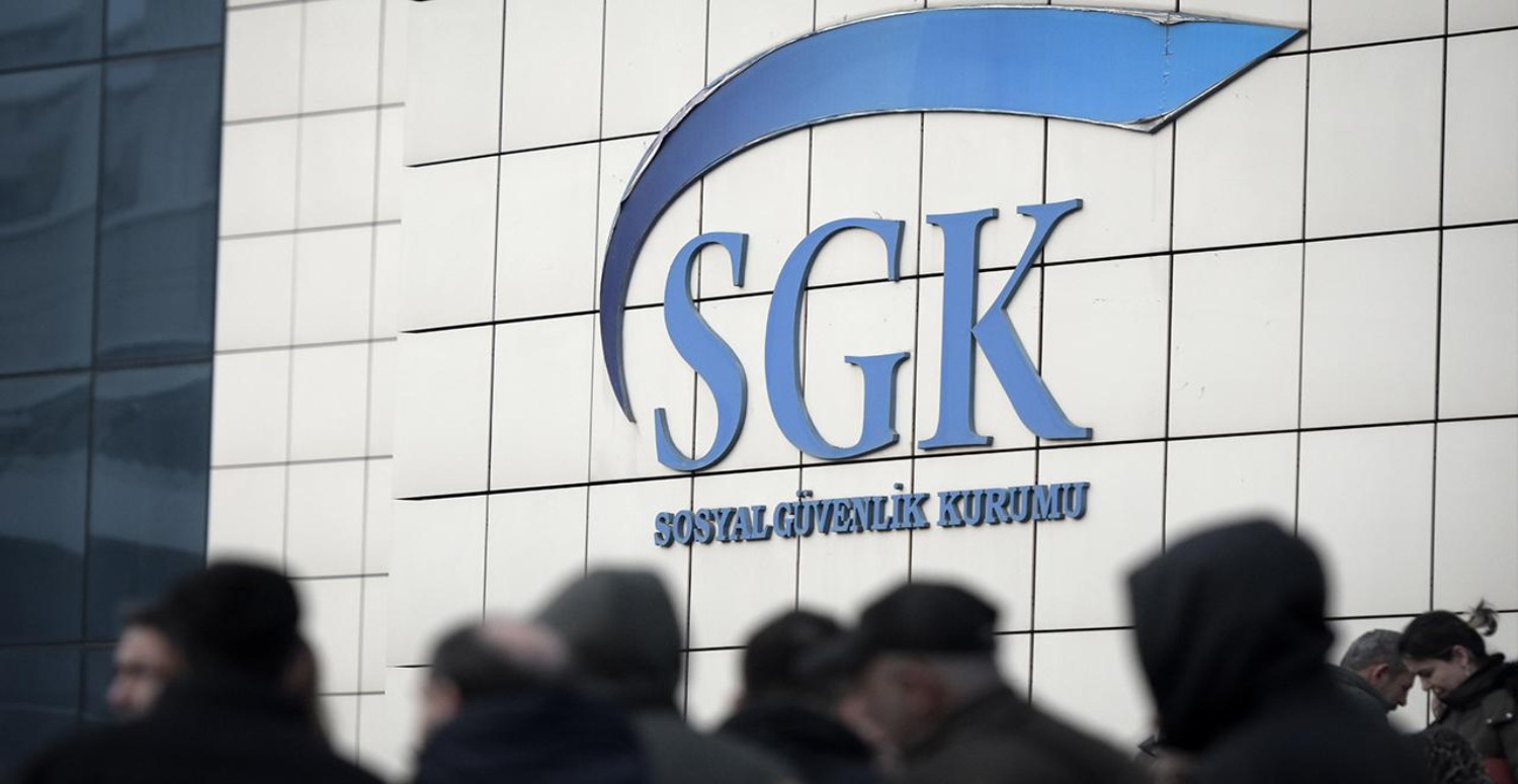 e-Devlet'ten başvuran parasını geri alıyor! SGK'da binlerce lira paranız kalmış olabilir