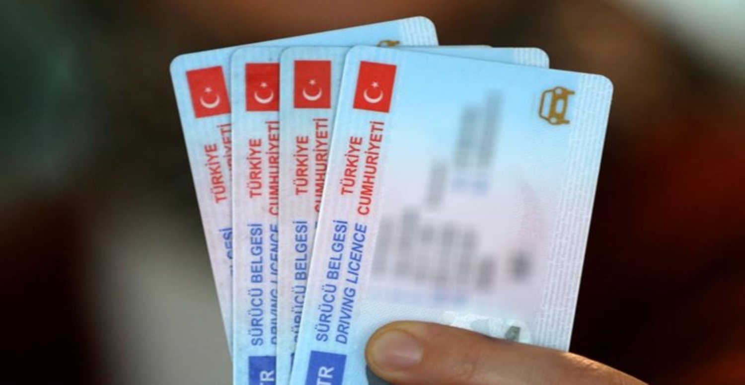 81 ildeki sürücüler için yeni dönem! Kağıdı kalemi bırakın: e-Devlet'ten yapılacak