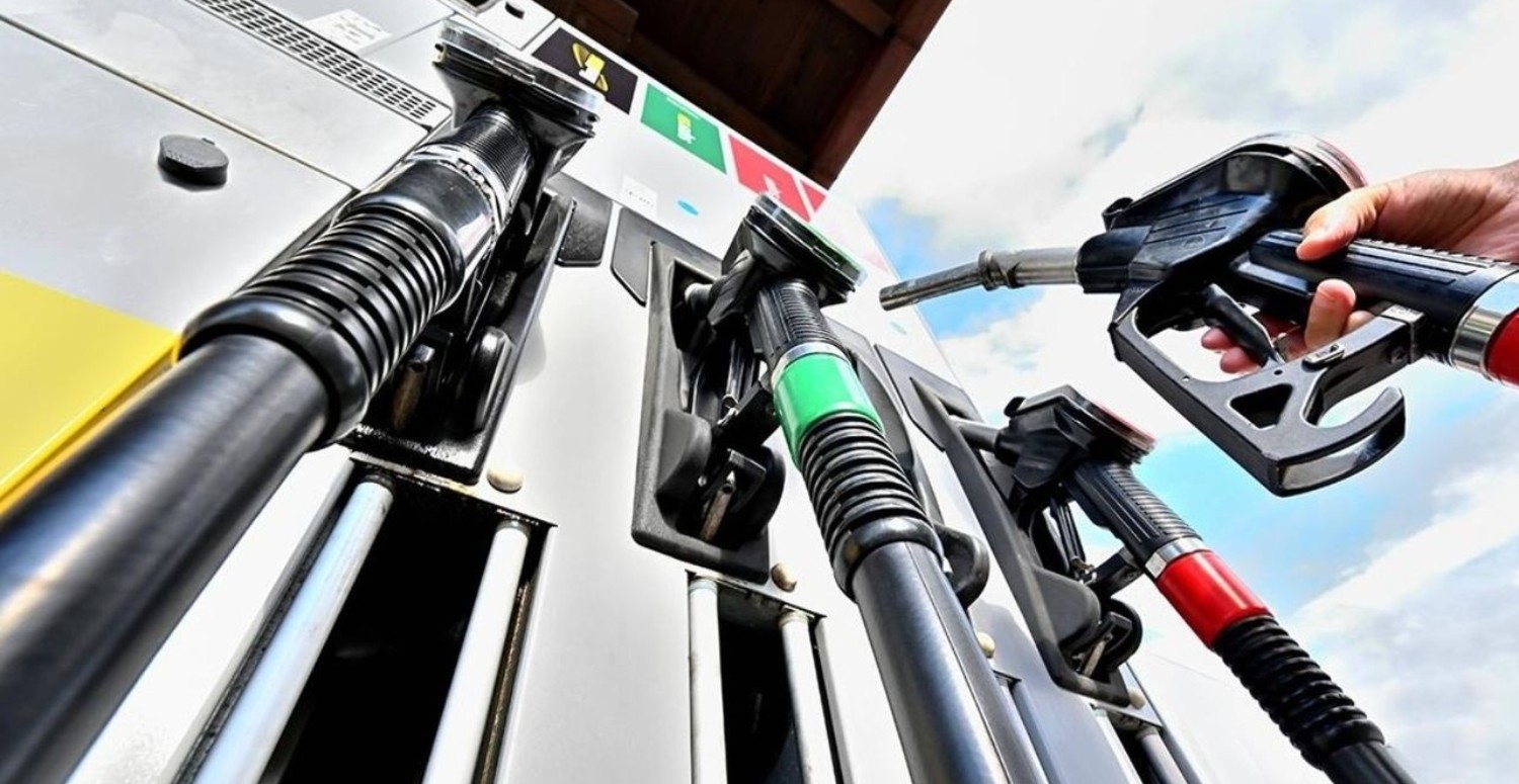 Akaryakıta beklenen indirim geliyor! Aracına benzin, motorin, LPG alacaklar dikkat!
