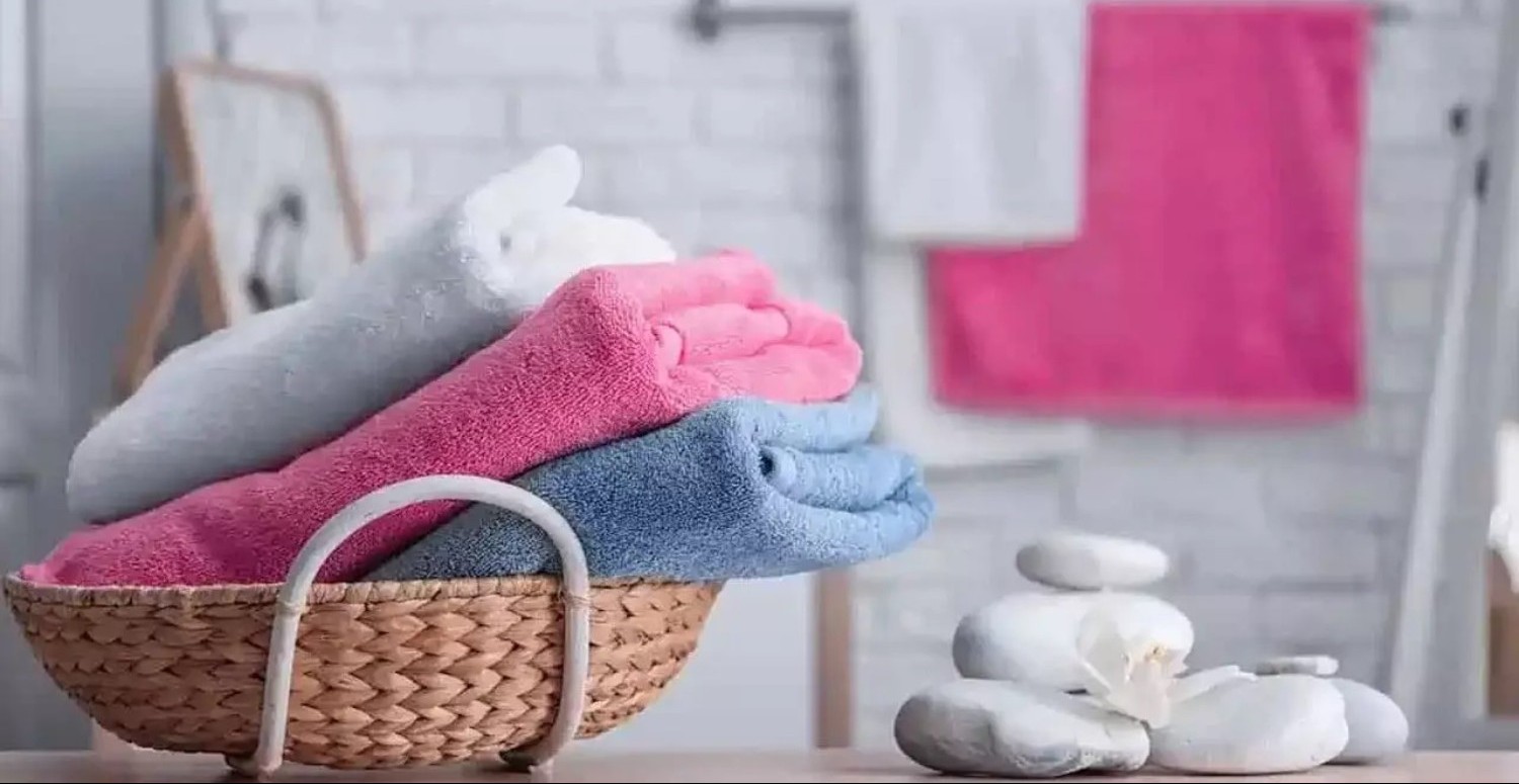 Bu teknikle havlular pamuk gibi yumuşak oluyor! Yumuşatıcıları çöpe attıracak yöntem