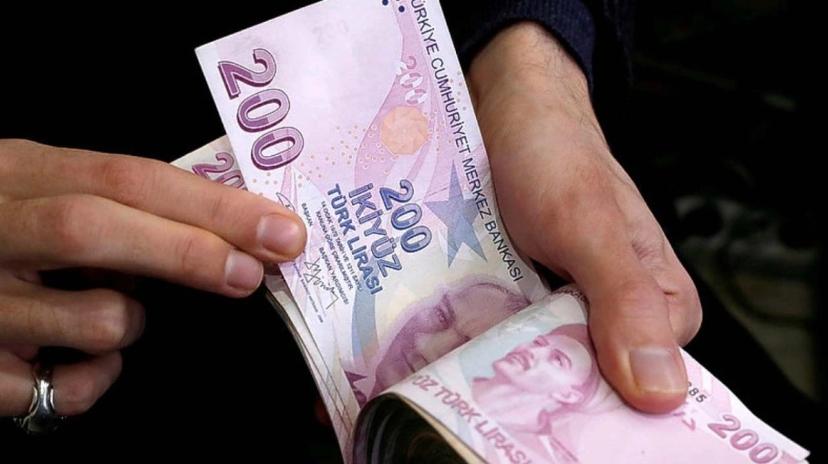 Ankara'da emekli maaşı alanlar dikkat! Hesaplara 2000 TL ek ödeme yatırıldı!