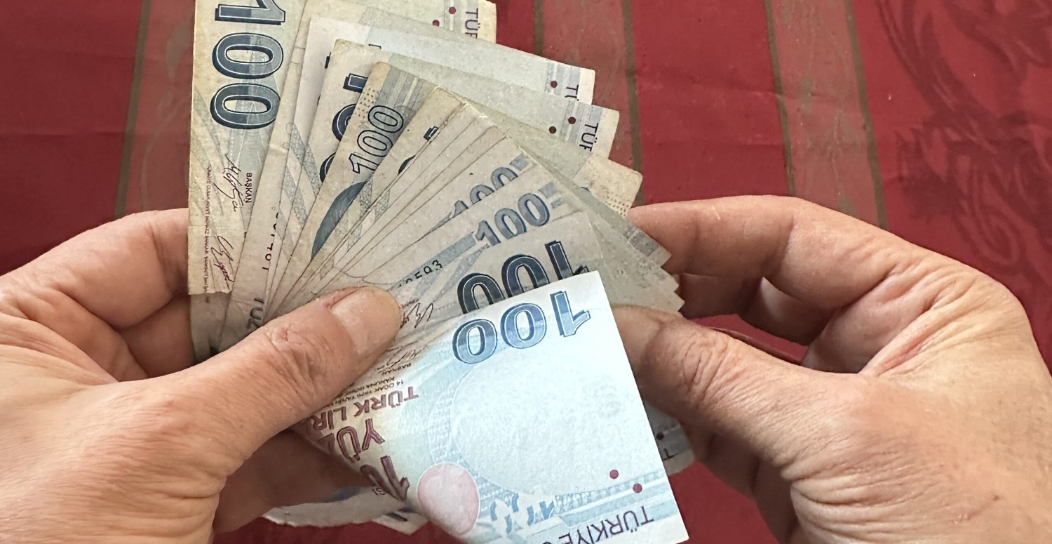 Ay sonunu getiremeyen emekliye acil 10.000 TL kredi! ING Bank kesenin ağzını açtı