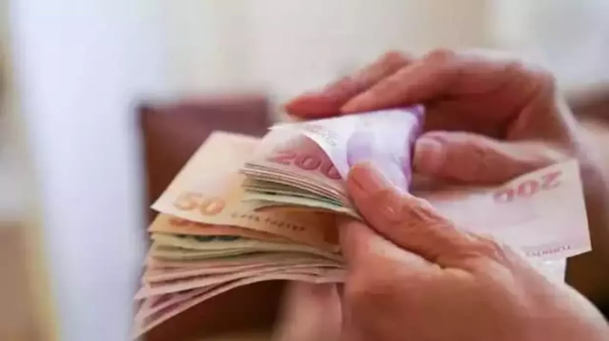 Emeklilerin maaş ödeme takvimi değişti