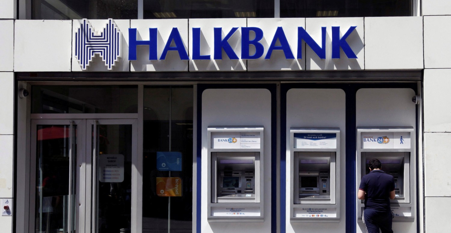 Halkbank'tan emeklilere 50.000 TL kredi desteği! Hayalleri değil taksitlerinizi erteleyin