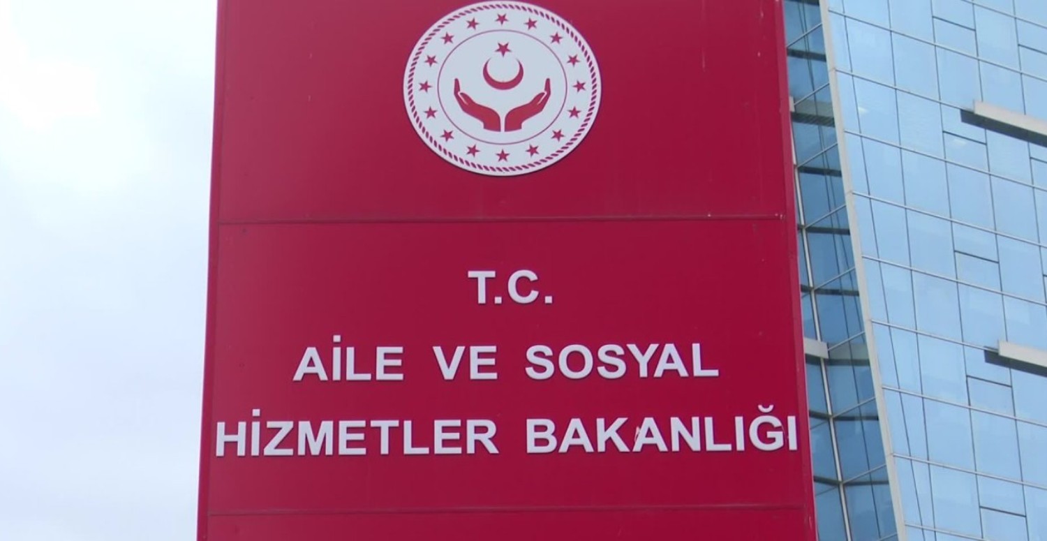 KPSS şartsız Bakanlık personeli olmak isteyenlere müjde! Aile Bakanlığı personel alımı başladı