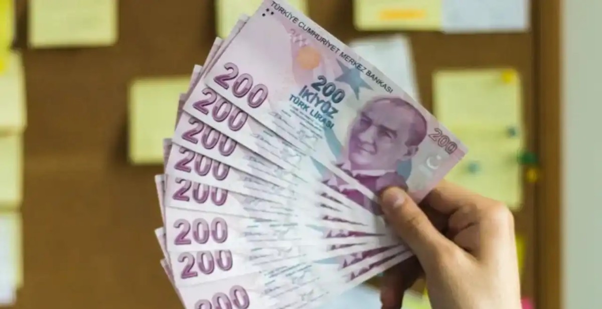 PTT 2500 TL bayram ikramiyesi dağıtıyor