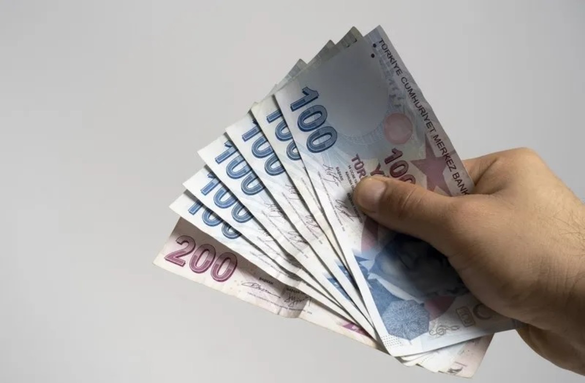 16 milyon emekliye dev müjde! TC kimlik numarasına ek ödeme yattı