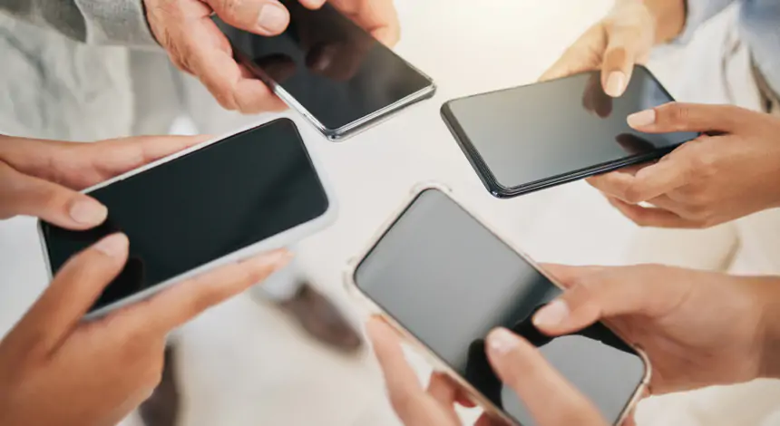 Akıllı telefonlar çekmeceye kalkıyor! Artık sadece bu telefonlar kullanılacak