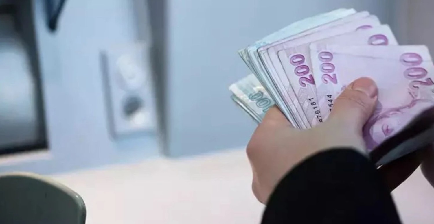 Asgari ücrette zam balonu uçtu! Çalışanların gözü kulağı o tarihe çevrildi