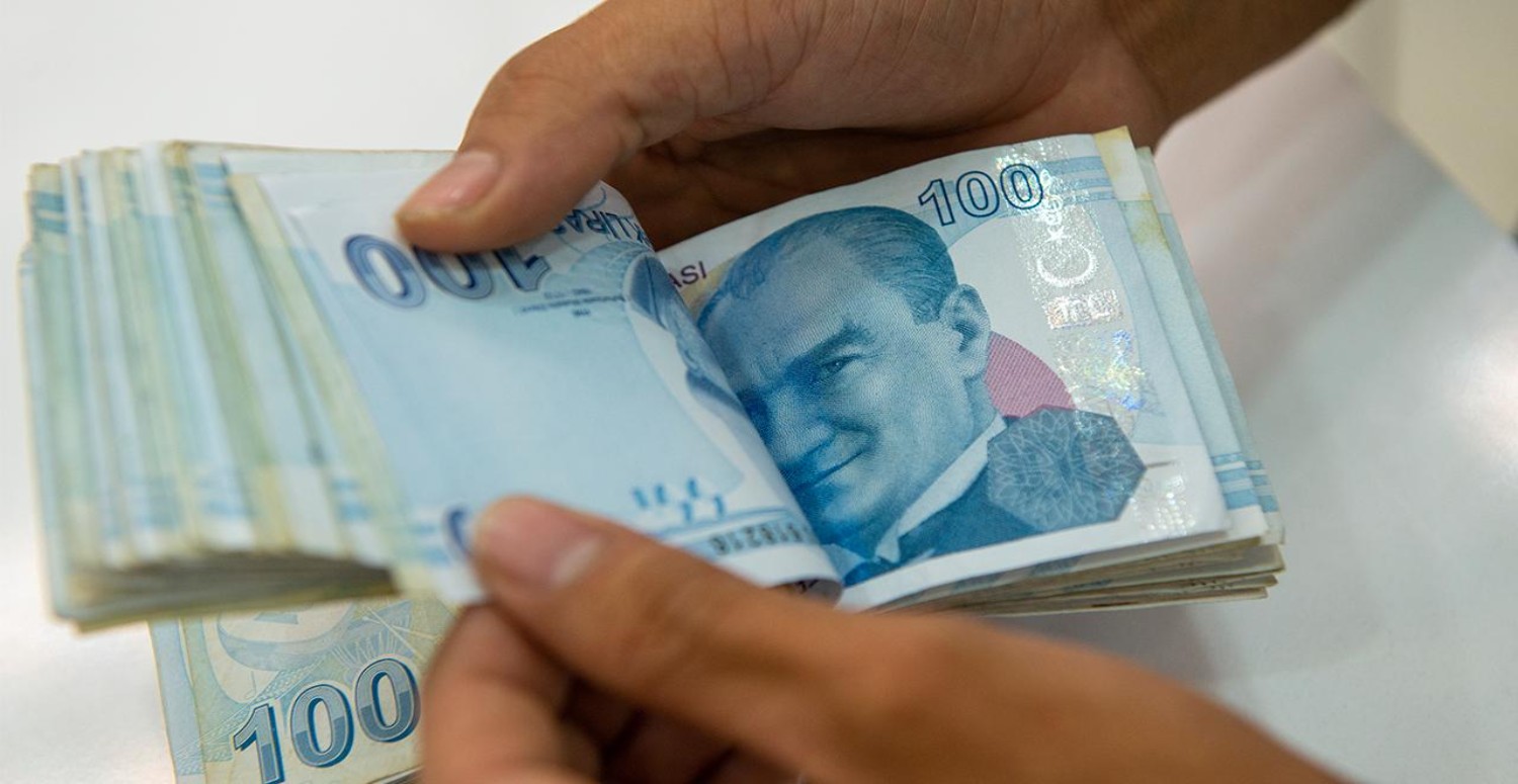 Öğrencilere 15 bin TL burs müjdesi! O ilde yaşayan öğrencilerin bir başvurusuna bakacak