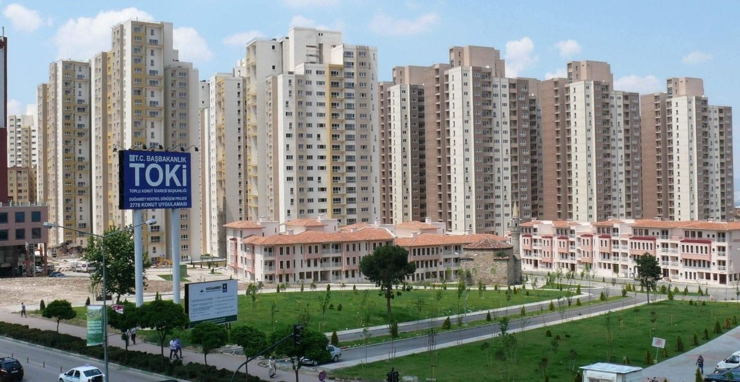 TOKİ 10 bin TL taksitle 2+1 3+1 daire satışını başlattı! O illerde evi olmayanlar başvuruya koşacak