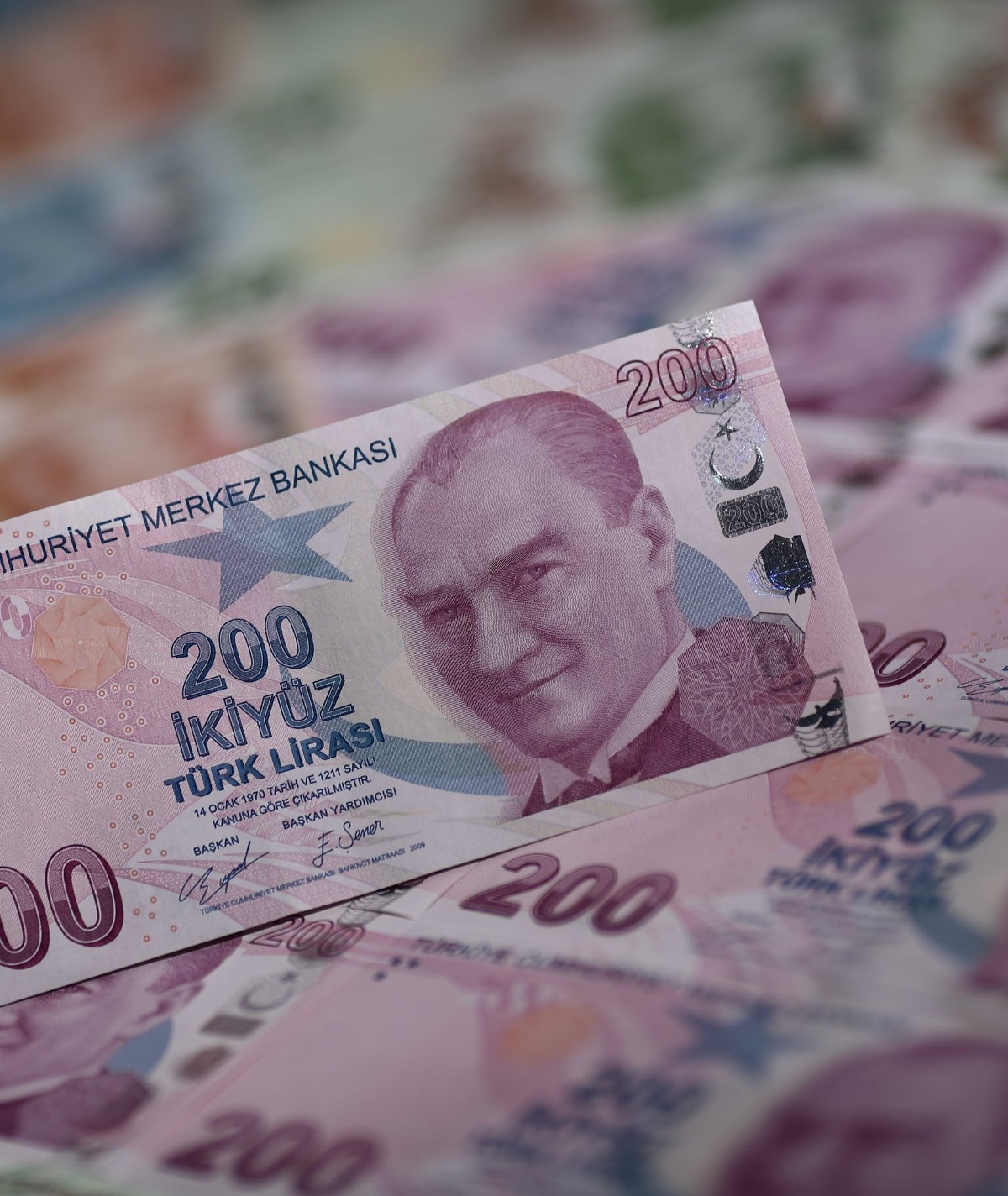 200 TL 500 TL