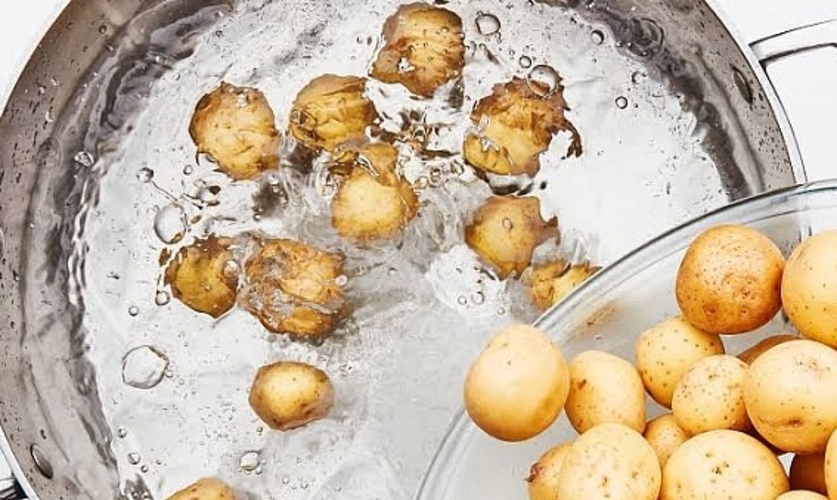 En hızlı patates haşlamanın püf noktası