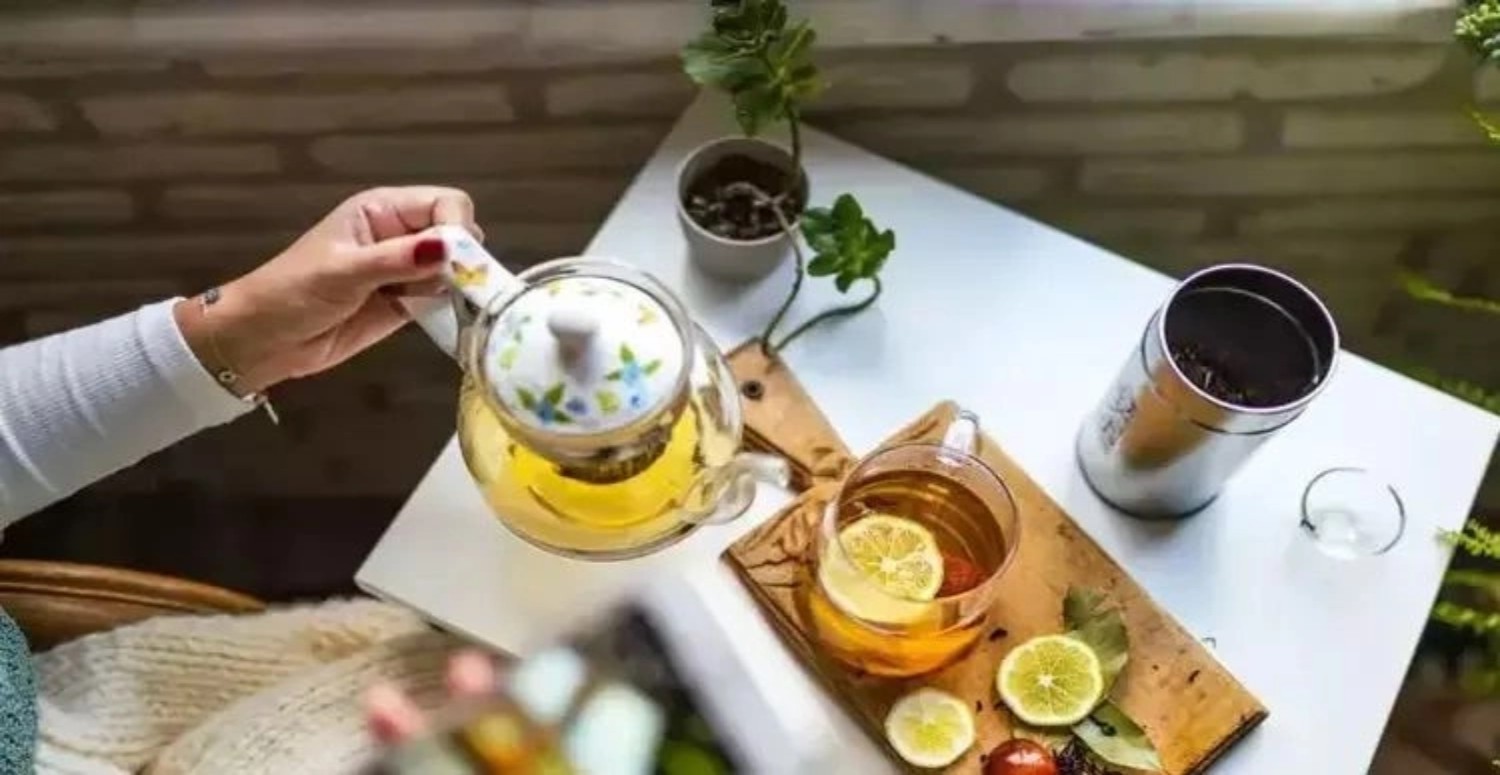 İstenmeyen kilolara veda edin! Günde bir bardak içmek cayır cayır yağ yakıyor