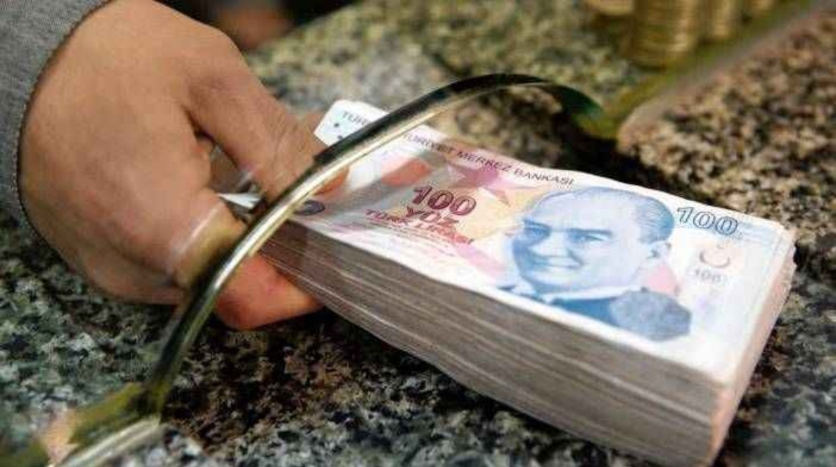 Kabineden 3.700 TL zam çıktı! 15 milyon emekliye bayram ettiren maaş!