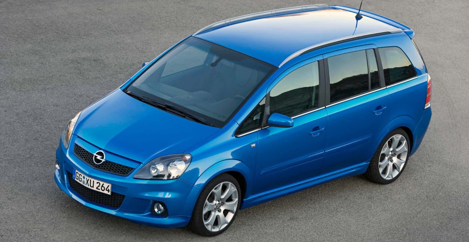 Opel fiyatları dibe çekti! Çok satan modelinde 500 bin TL indirim: Duyan bayiye koşacak!