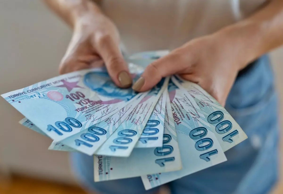 SGK'dan 350 bin kişiye 13 yıl erken emeklilik