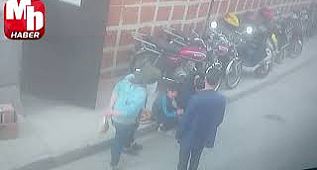 Simitçi kılığında kendini yere atan sahtekar dilenci